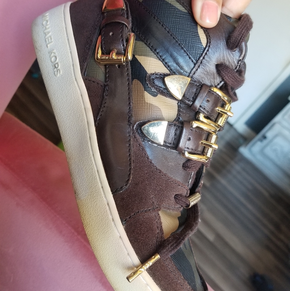 High top sneakers